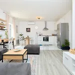 Apartment Voyager